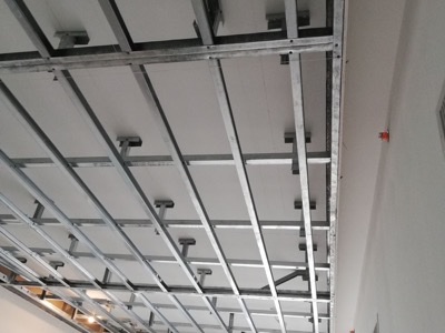 Structură metalică pentru tavan fals